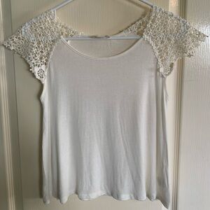 La Hearts White Crochet Cap Sleeve Scoop Neck Tank